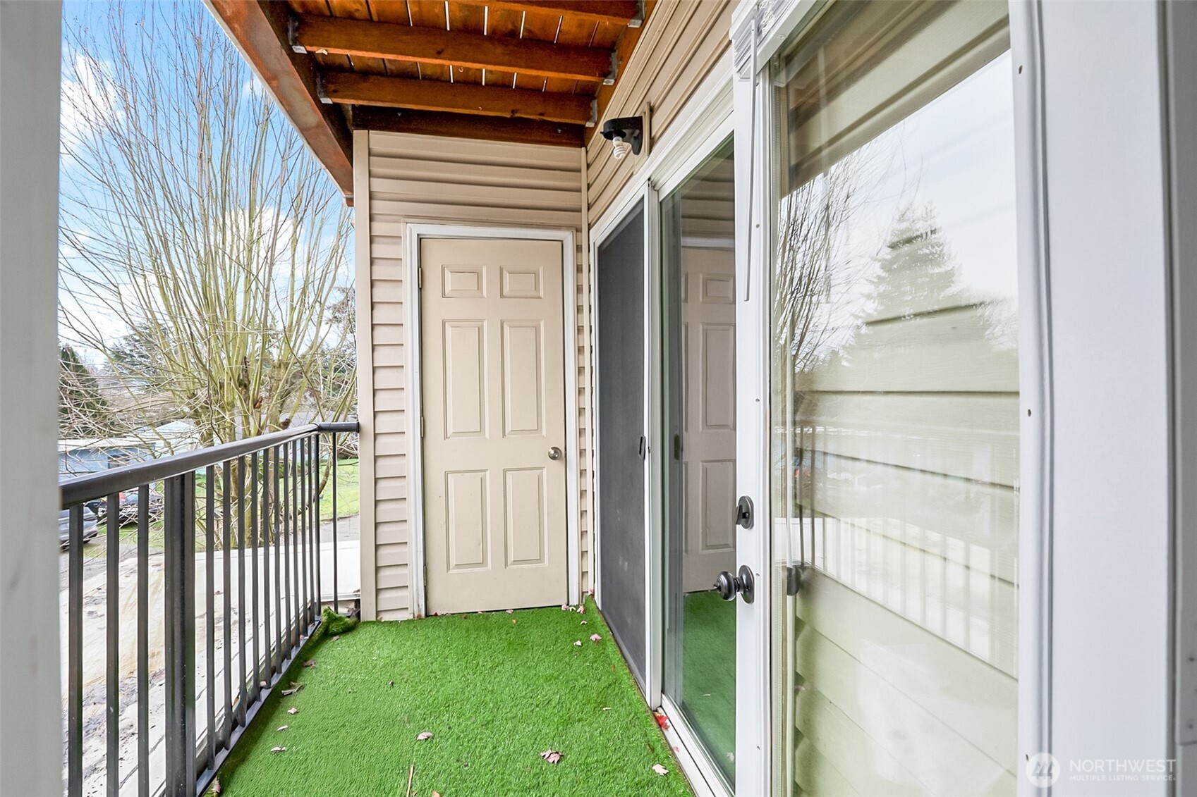 10240 Bridgeport Way SW, Lakewood, WA 98499