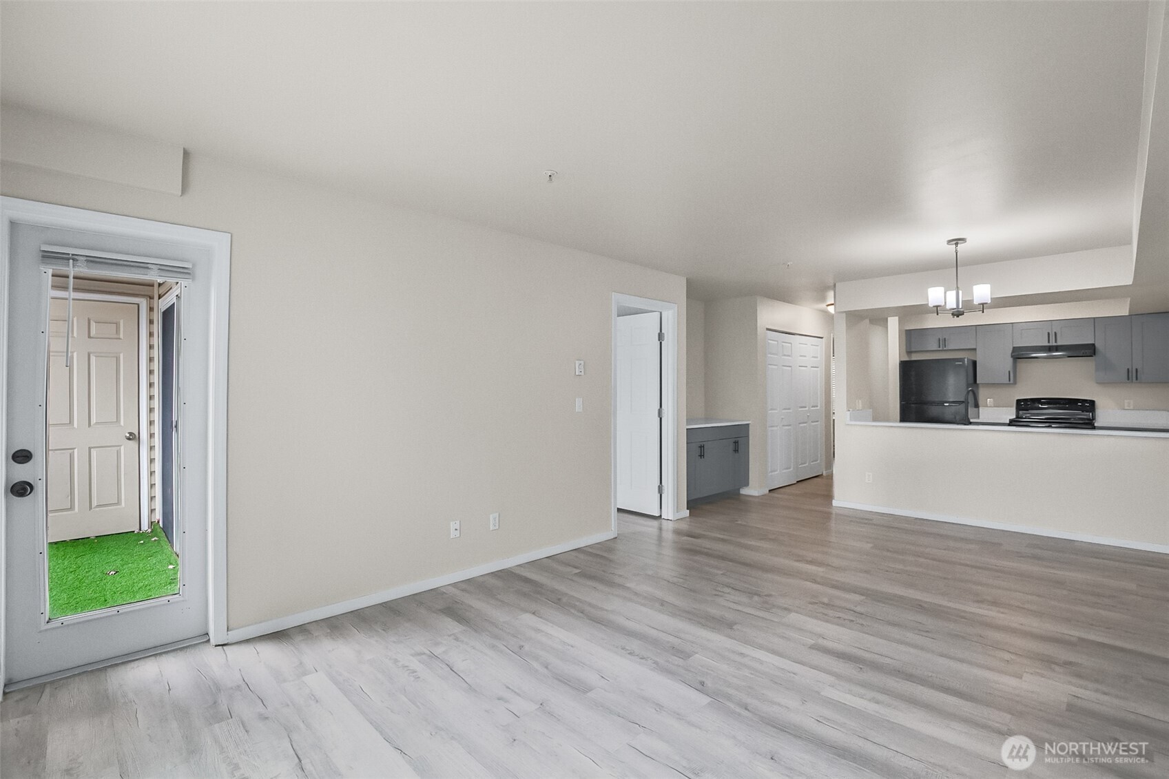 10240 Bridgeport Way SW, Lakewood, WA 98499