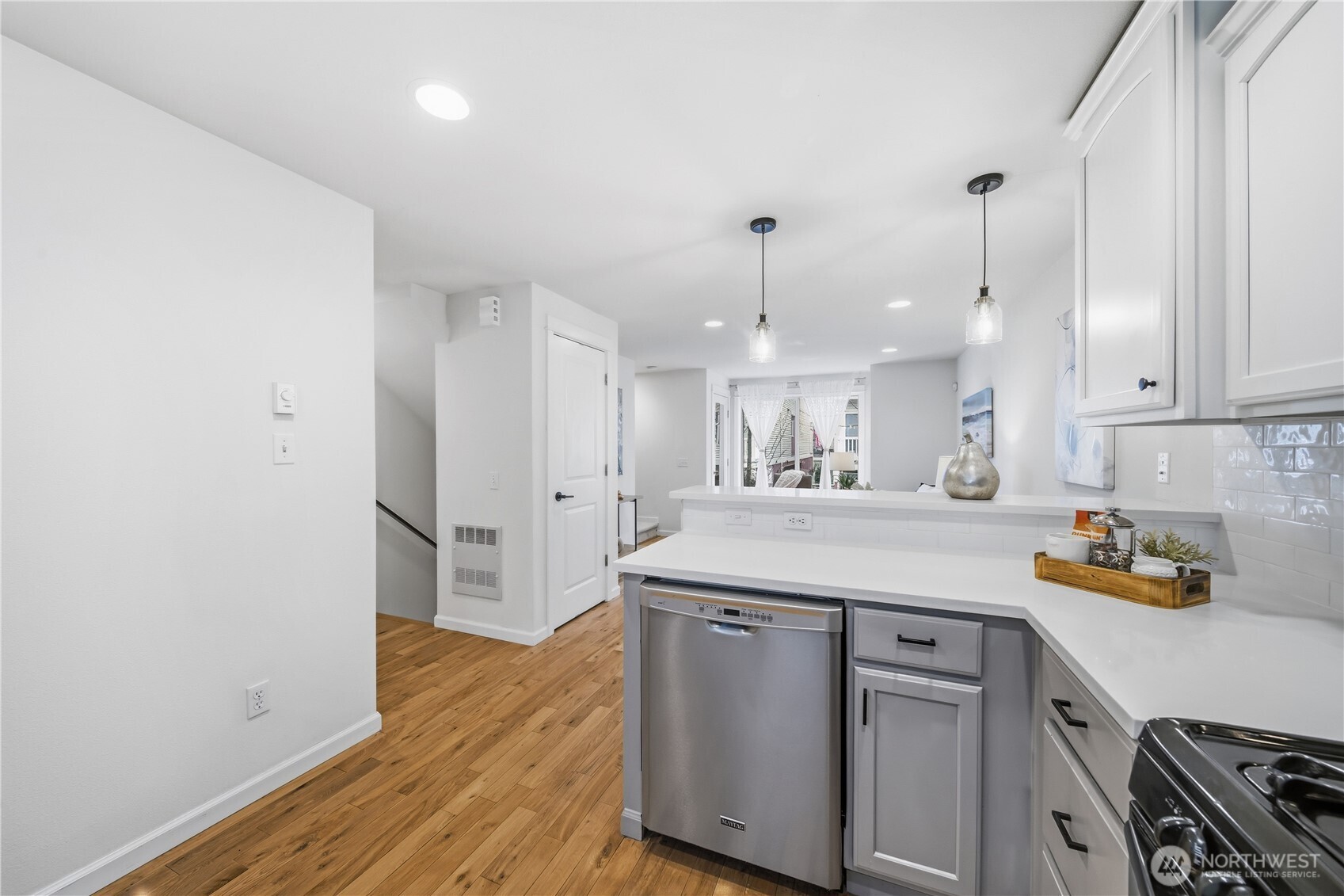 1122 N 92nd Street #B, Seattle, WA 98103