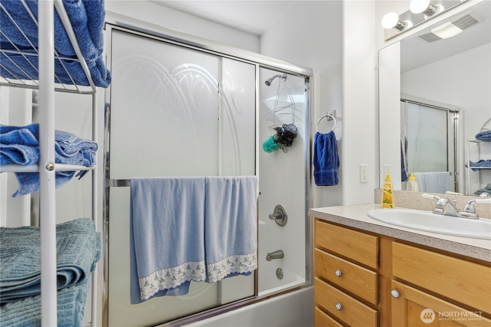 1902 229th Place , Ocean Park, WA 98640-3422