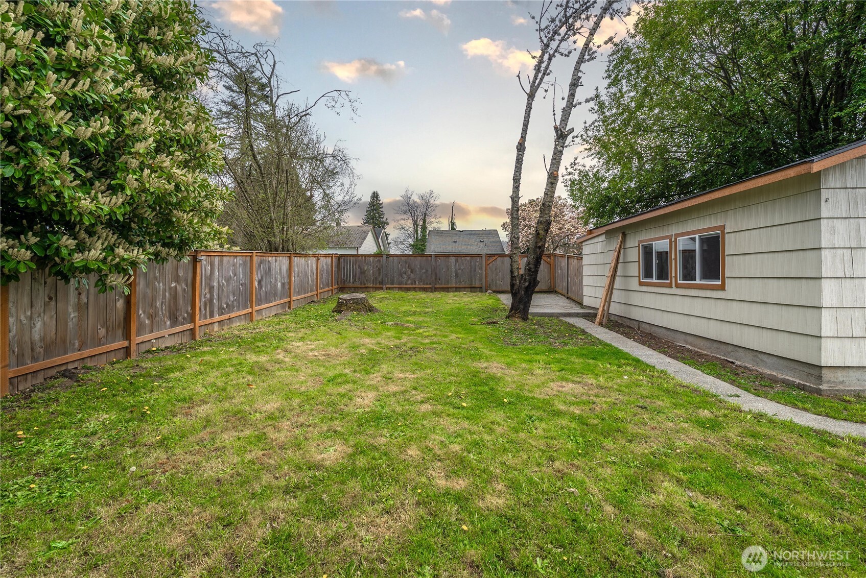 5221 S I , Tacoma, WA 98408