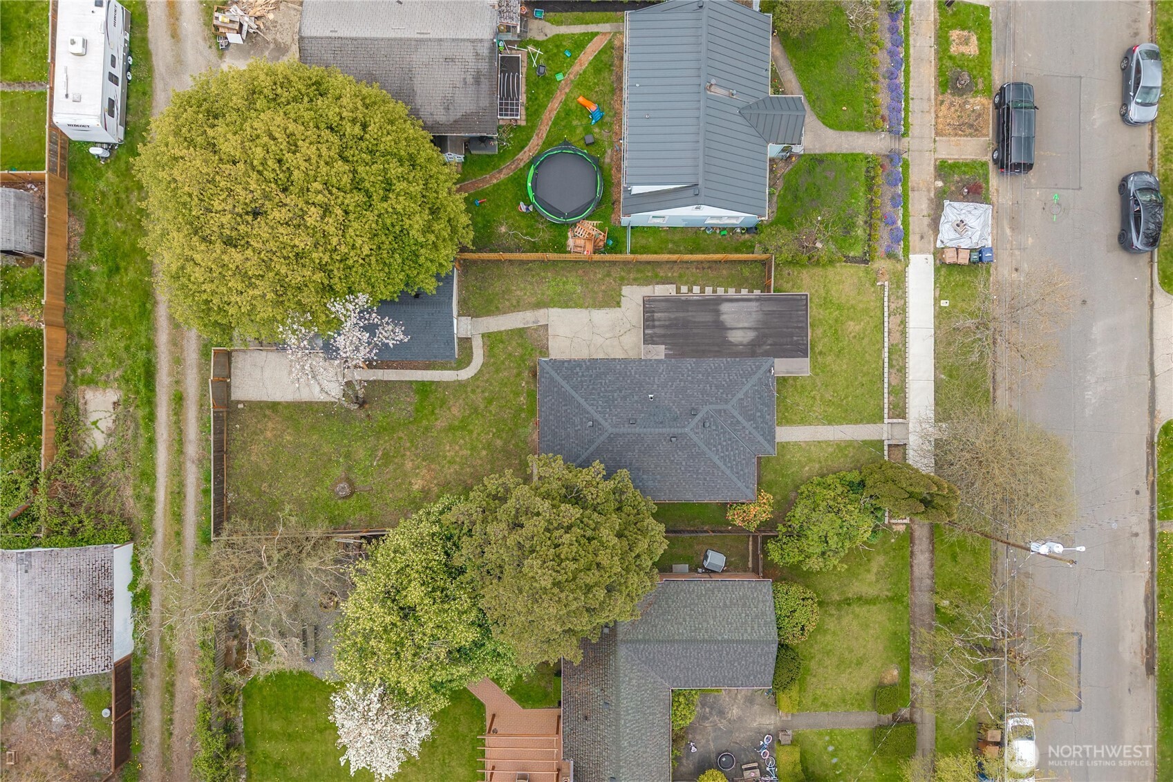 5221 S I , Tacoma, WA 98408