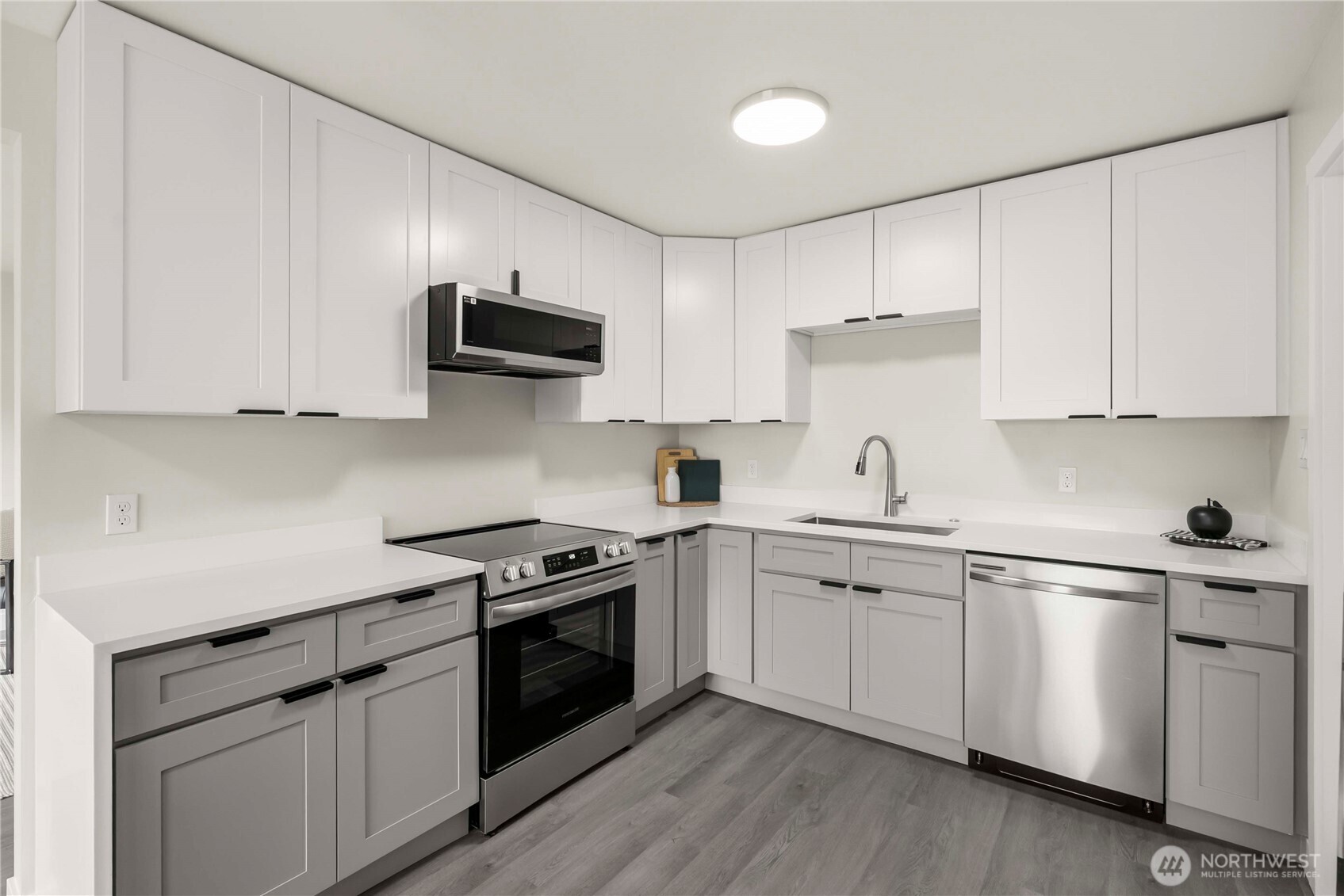 5221 S I , Tacoma, WA 98408
