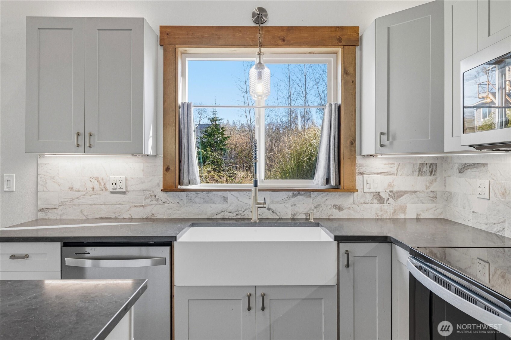3224 Sunset Way , Bellingham, WA 98226
