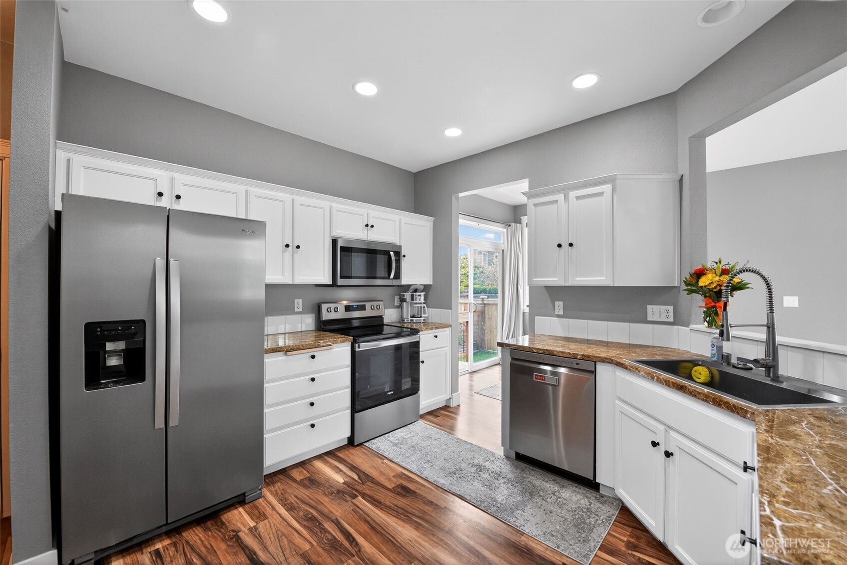 301 Wild Rose Street , Tacoma, WA 98466