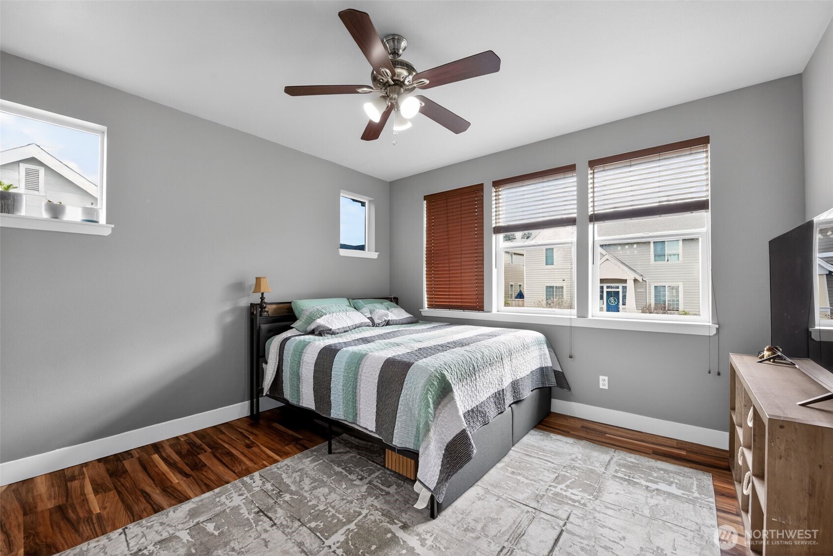 301 Wild Rose Street , Tacoma, WA 98466