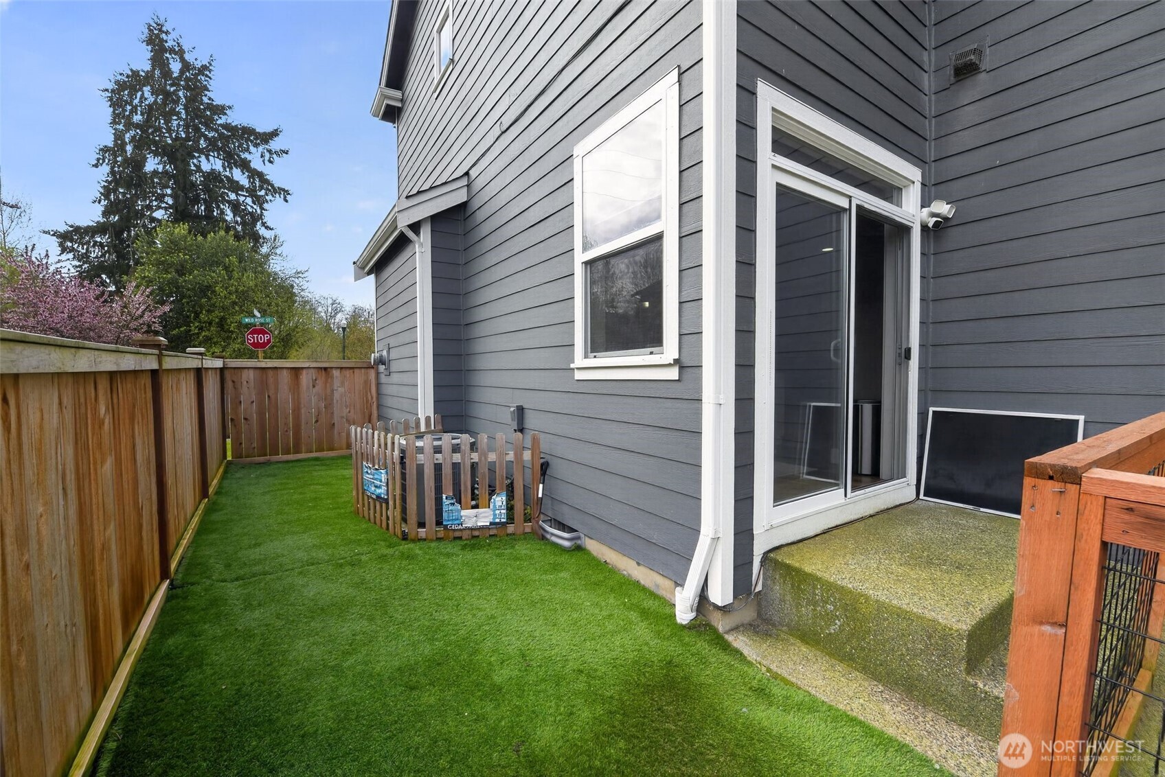 301 Wild Rose Street , Tacoma, WA 98466