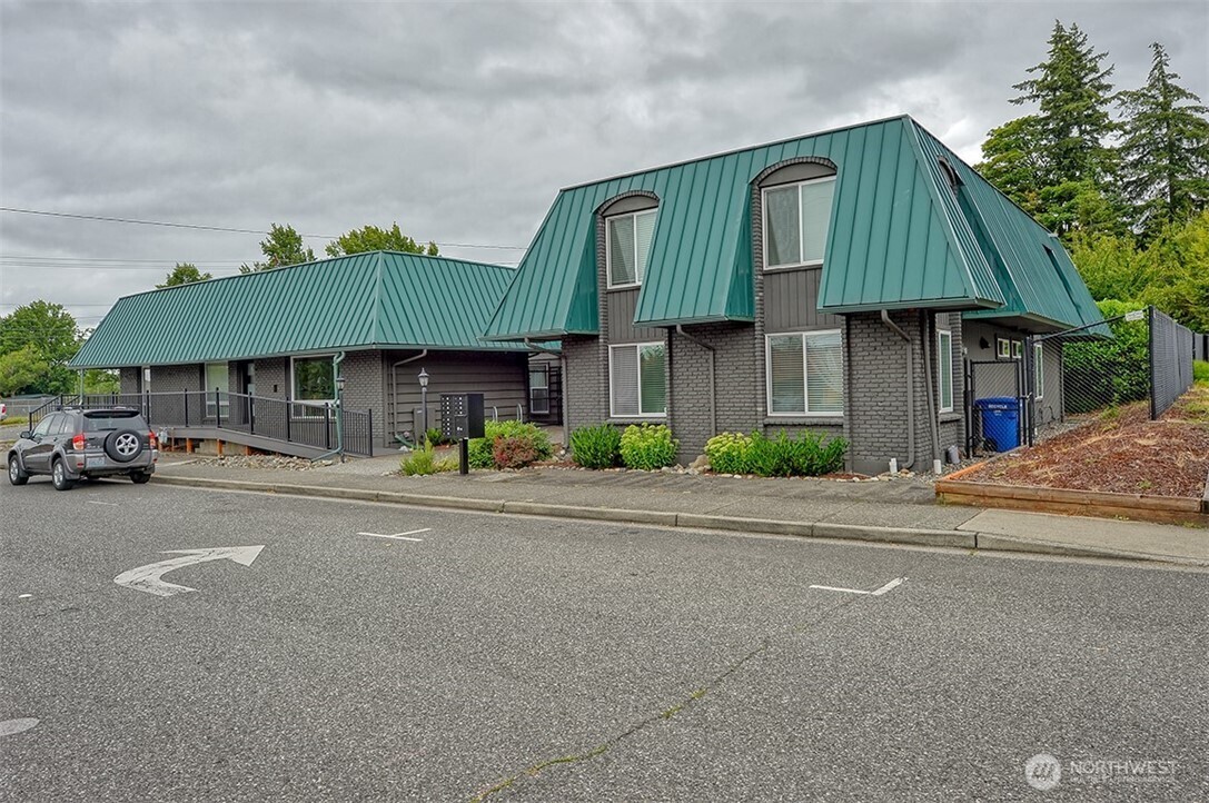1200 Lakeway Drive , Bellingham, WA 98229