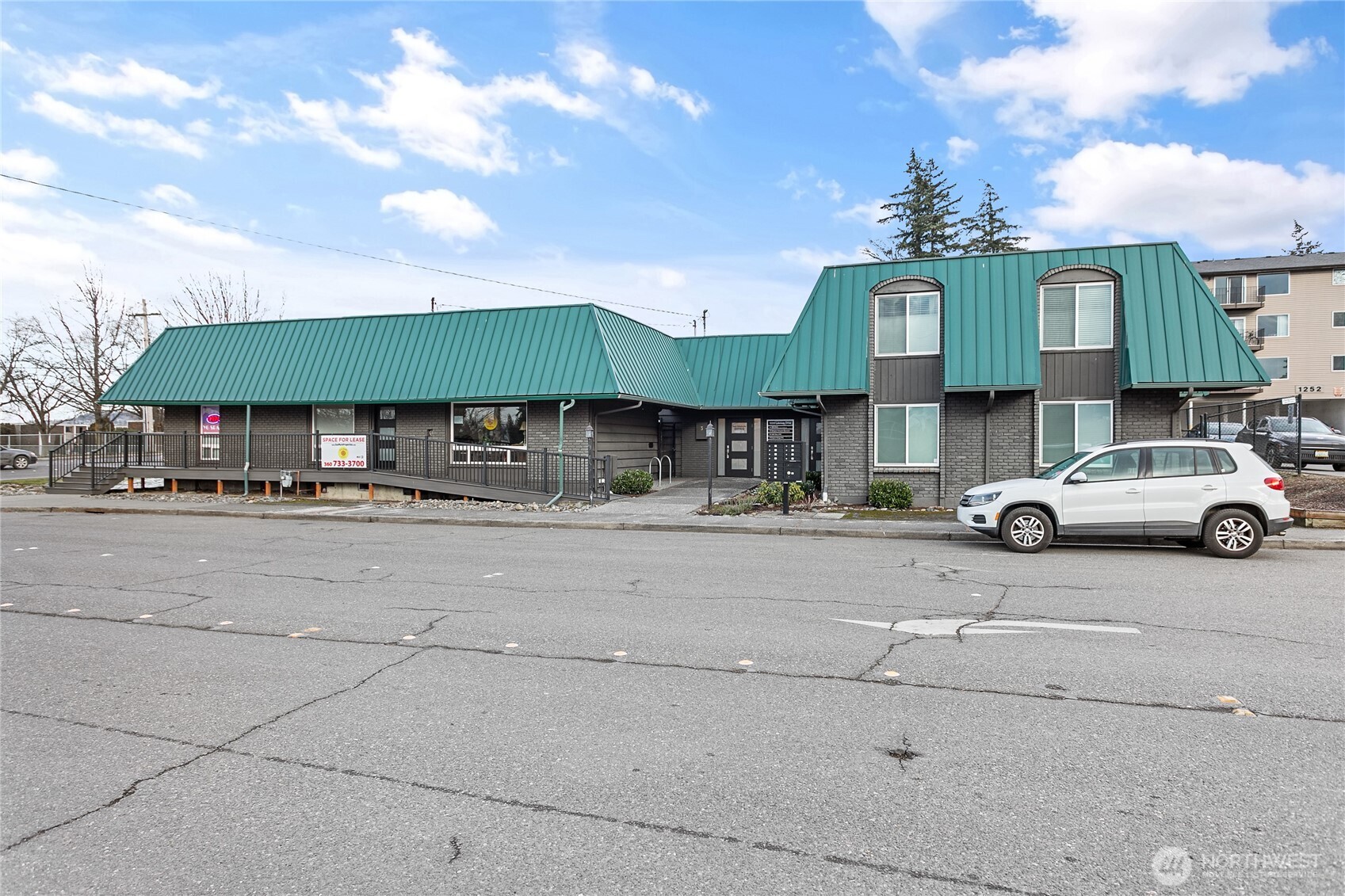 1200 Lakeway Drive , Bellingham, WA 98229