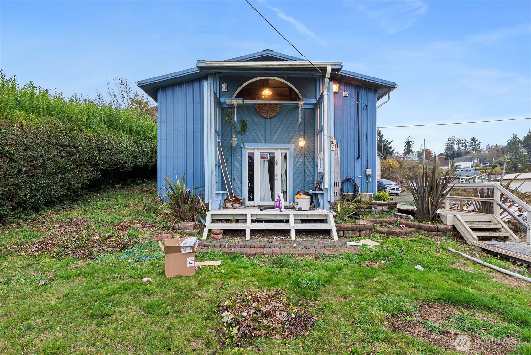 817 Wyoming Street , Raymond, WA 98577