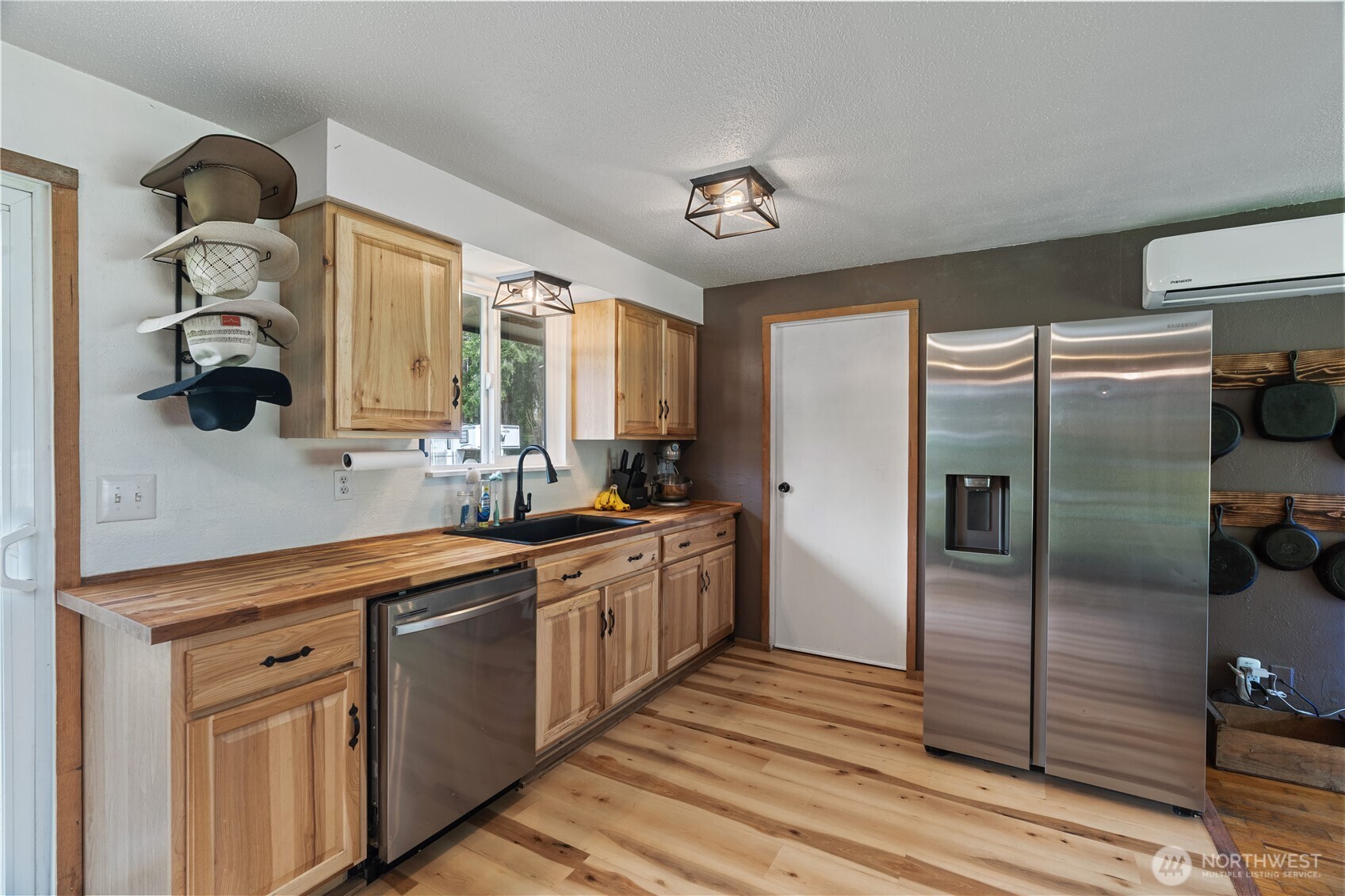 4653 Wishkah Road , Aberdeen, WA 98520