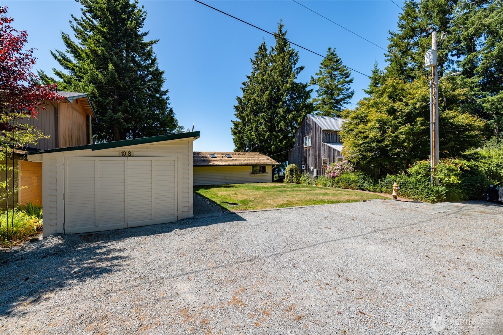 10 Edgewater Drive , Camano Island, WA 98282