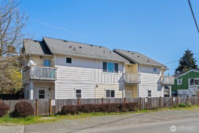 501 N 105th Street #C, Seattle, WA 98133