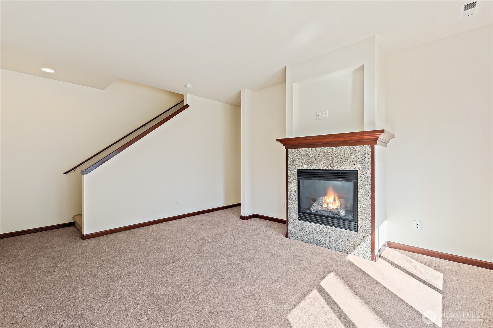 501 N 105th Street #C, Seattle, WA 98133