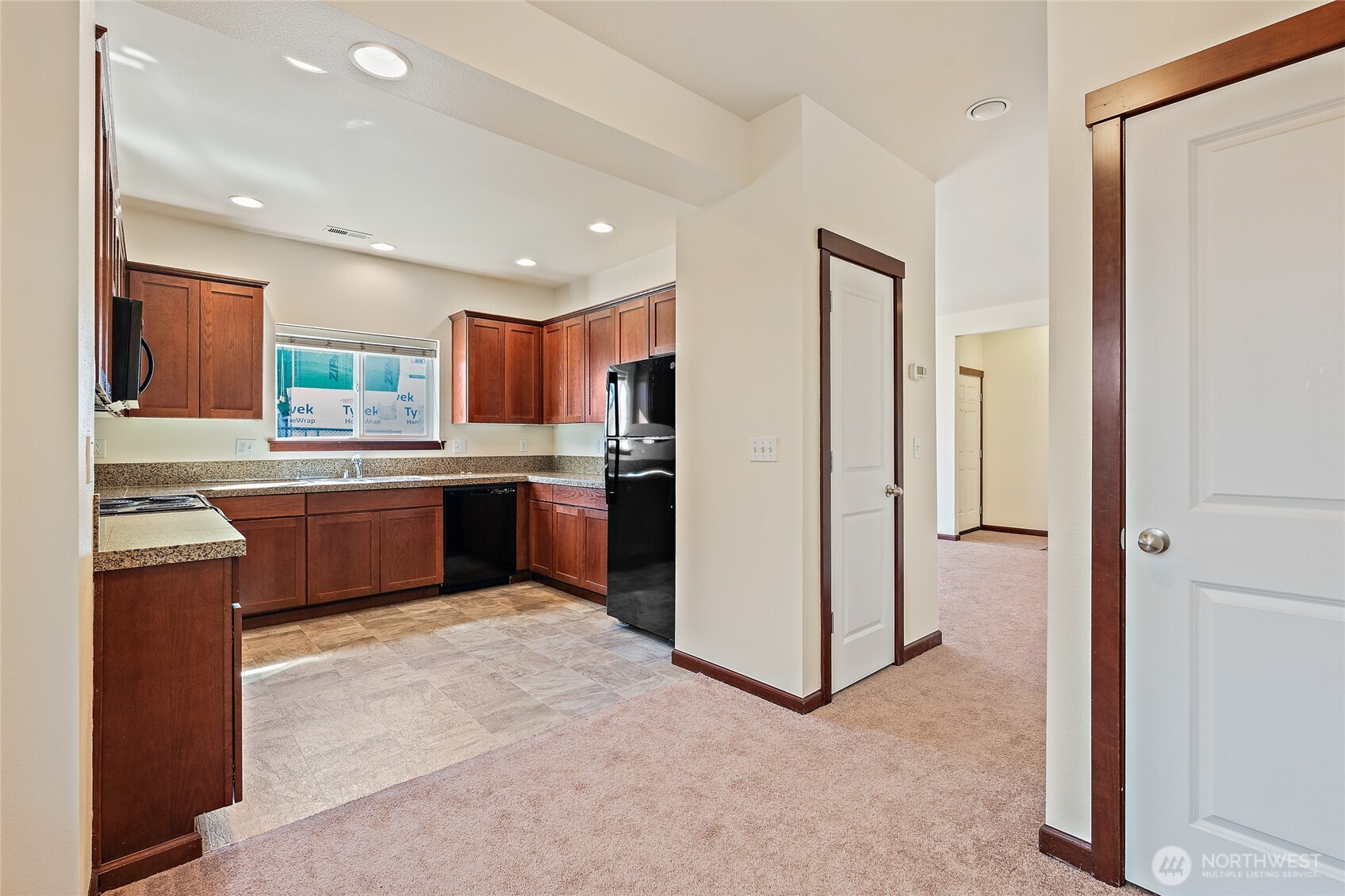 501 N 105th Street #C, Seattle, WA 98133