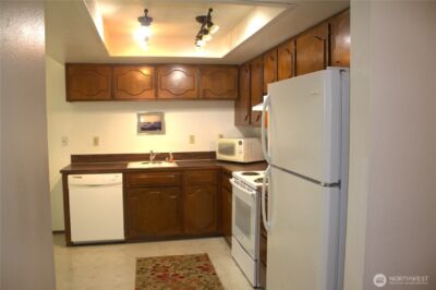 313 & 315 146th Place NE, Bellevue, WA 98007 - Photo 15