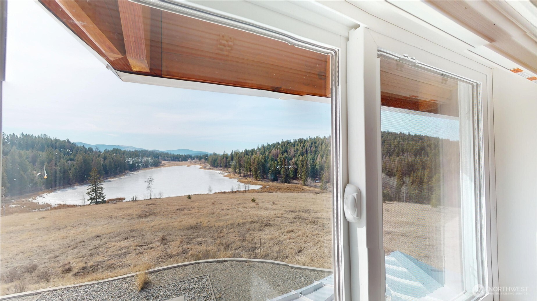 17 Teal Lake Road N, Oroville, WA 98844