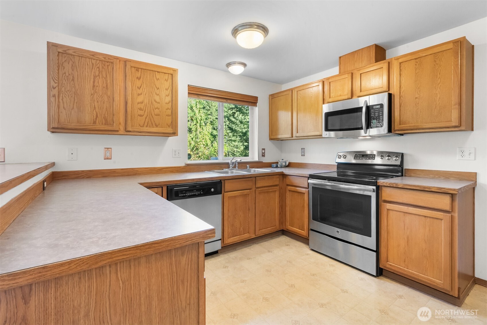 22318 Blue Lake Court SE, Yelm, WA 98597
