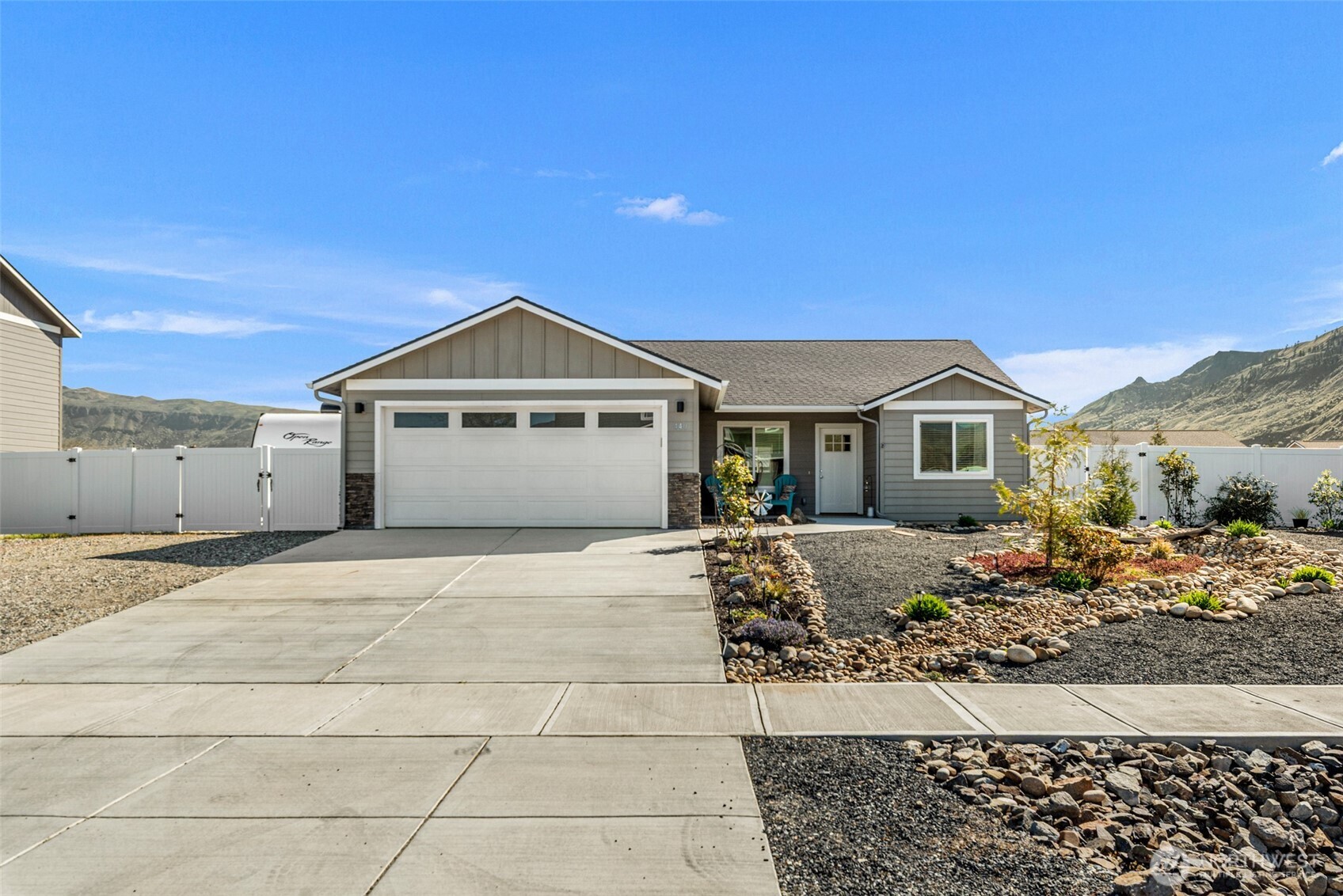 440 Margaux Loop , Malaga, WA 98828
