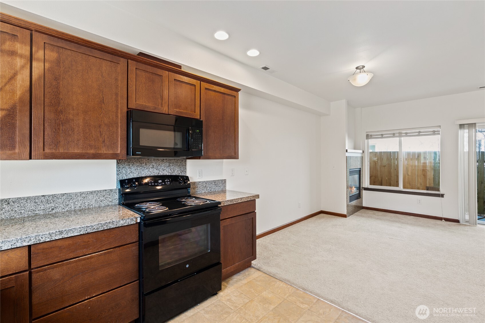 501 N 105th Street #B, Seattle, WA 98133