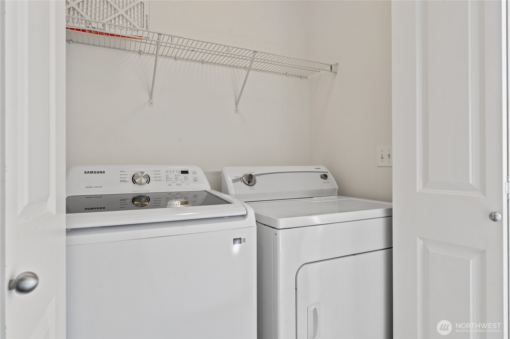 501 N 105th Street #B, Seattle, WA 98133