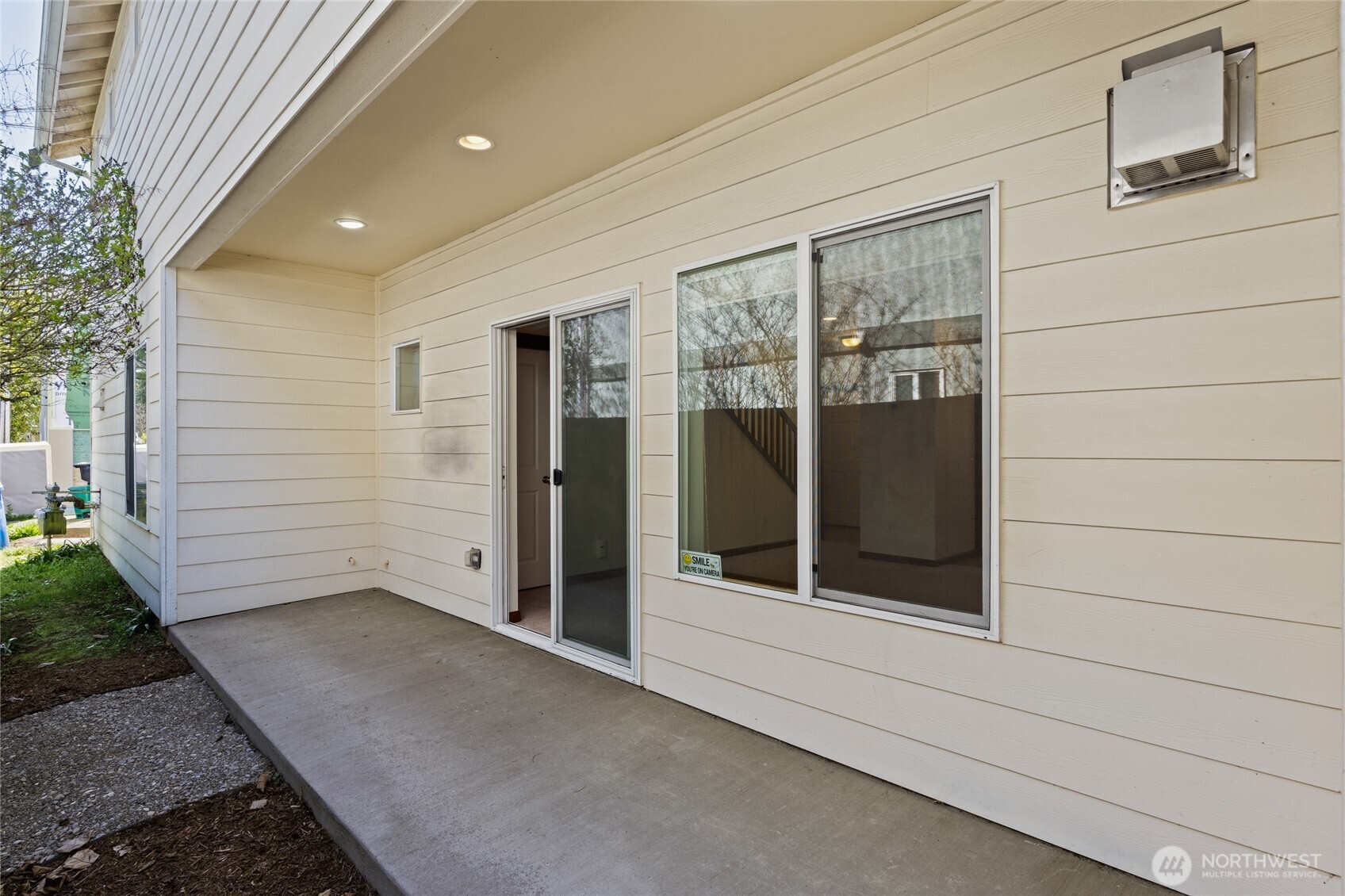 501 N 105th Street #B, Seattle, WA 98133