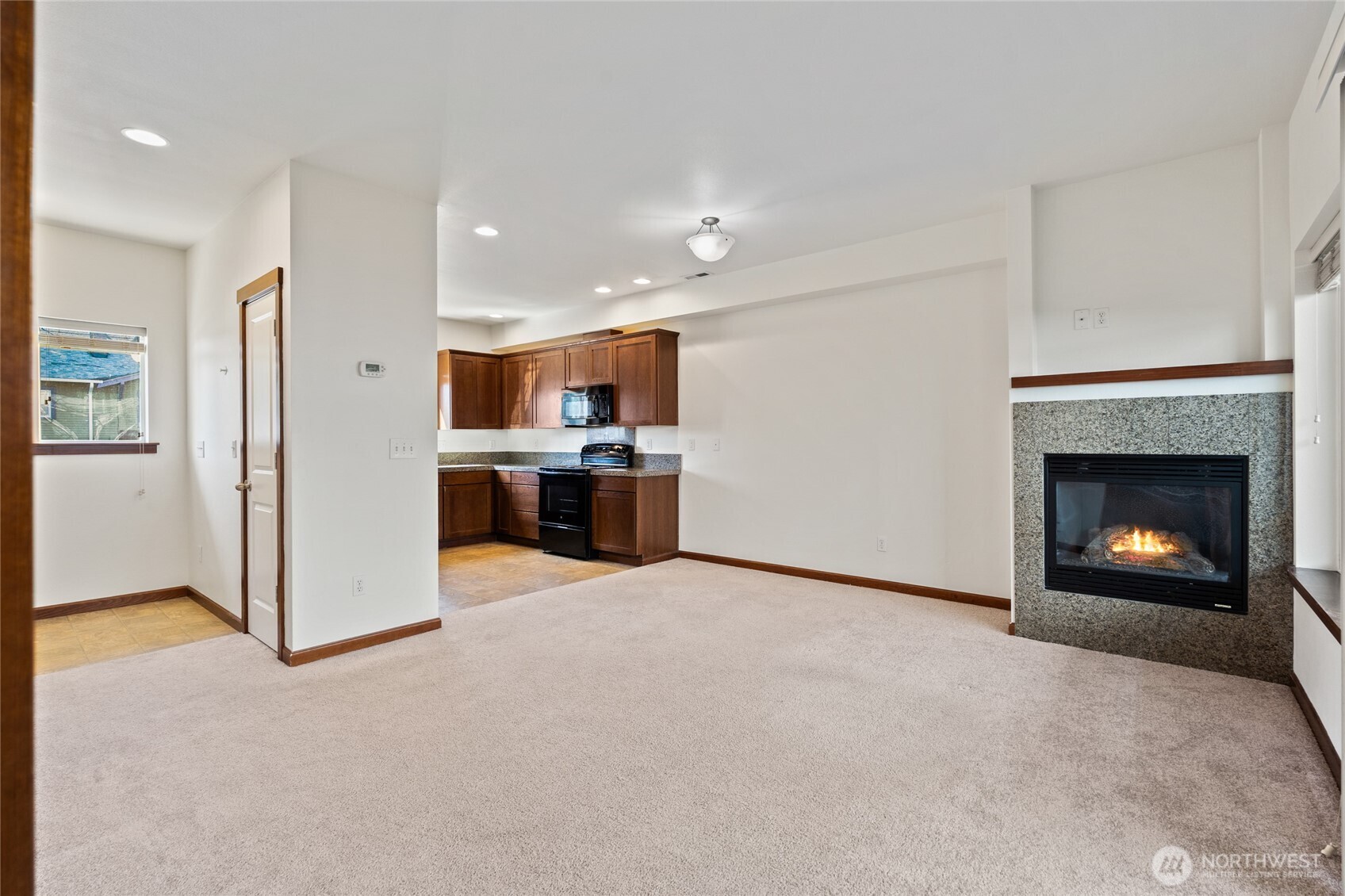 501 N 105th Street #B, Seattle, WA 98133