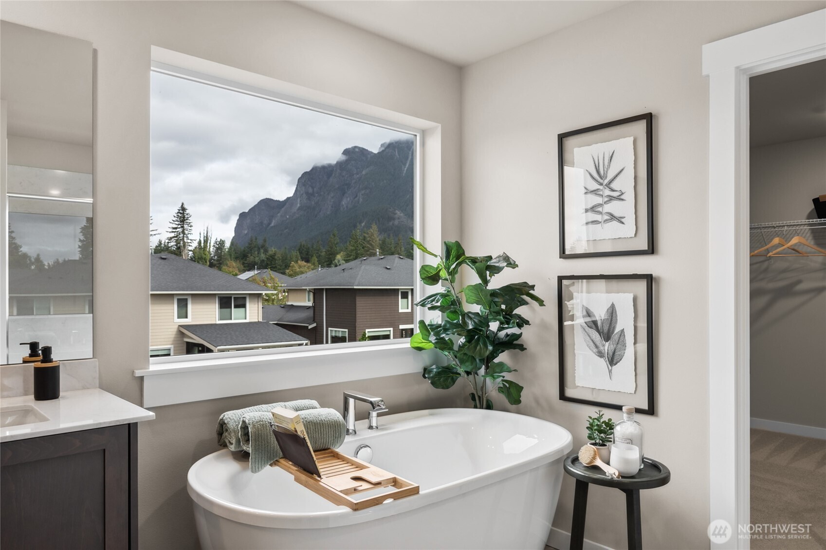 639 SE 12th Place #24, North Bend, WA 98045