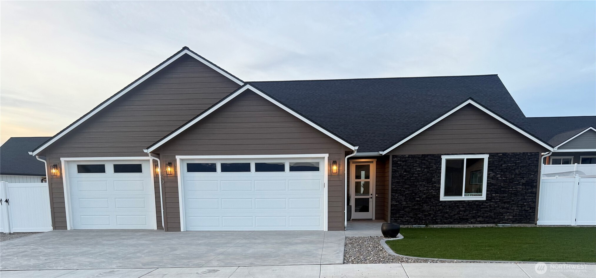 889 NE Conner Court , East Wenatchee, WA 98802