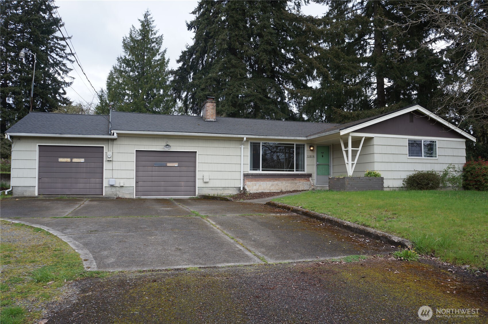 12019 Bingham Ave E, Tacoma, WA 98446-4325