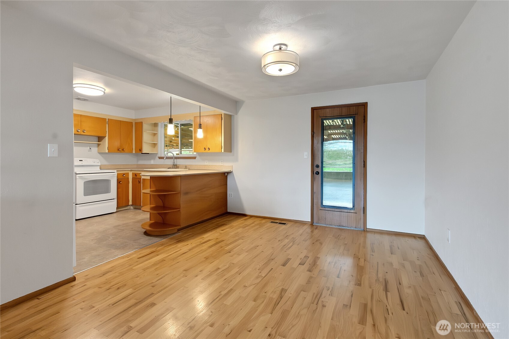 12019 Bingham Ave E, Tacoma, WA 98446-4325