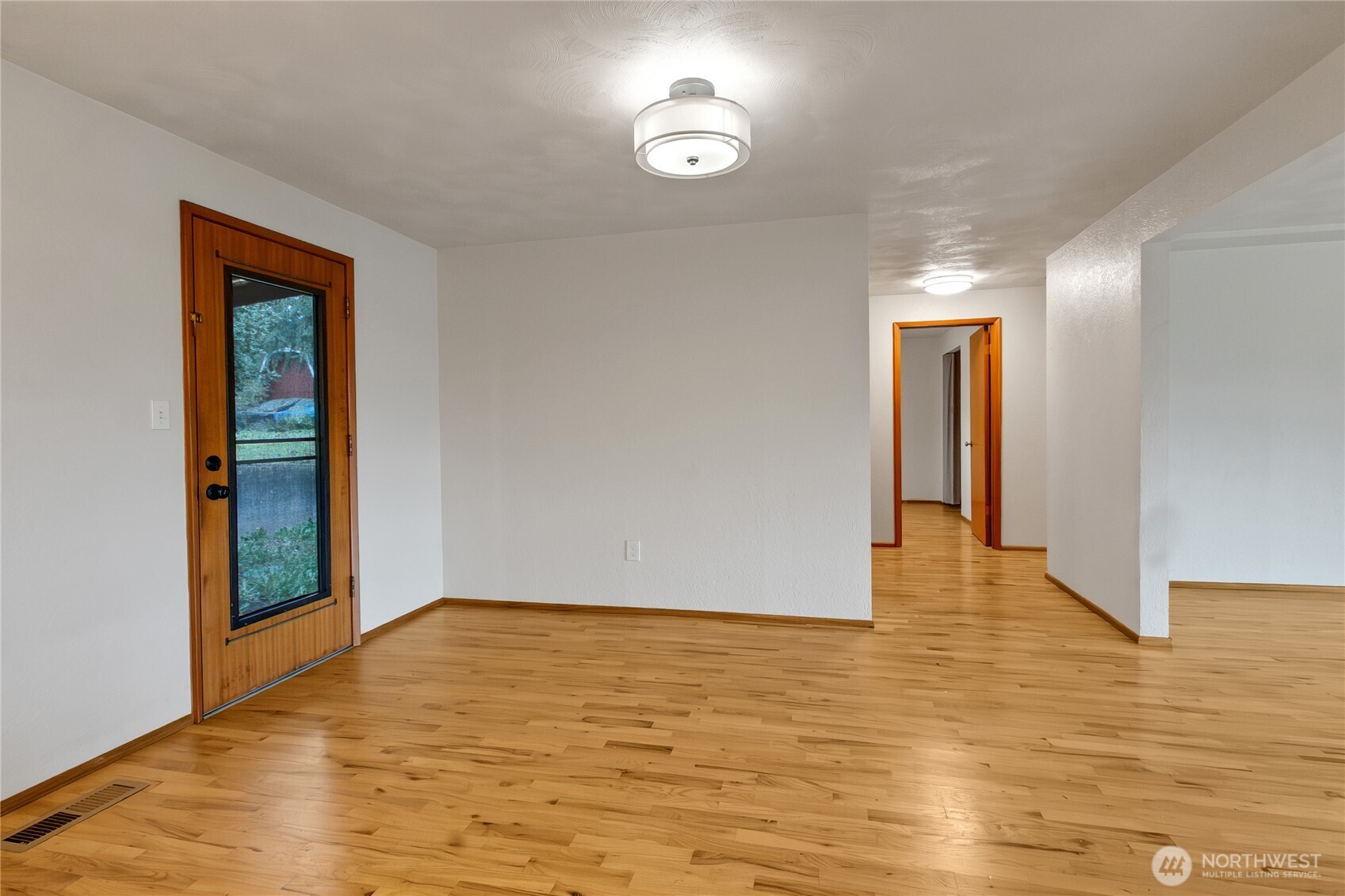 12019 Bingham Ave E, Tacoma, WA 98446-4325