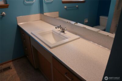 12019 Bingham Ave E, Tacoma, WA 98446-4325 - Photo 17