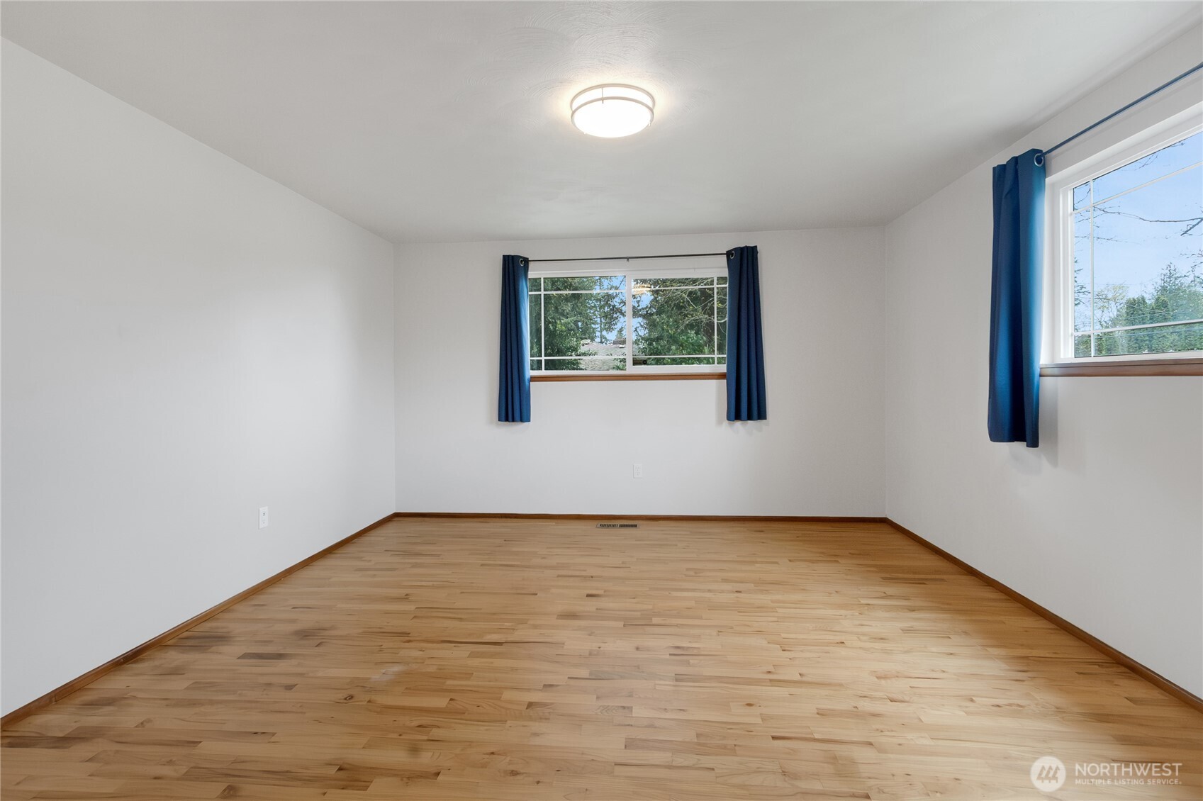 12019 Bingham Avenue E, Tacoma, WA 98446-4325