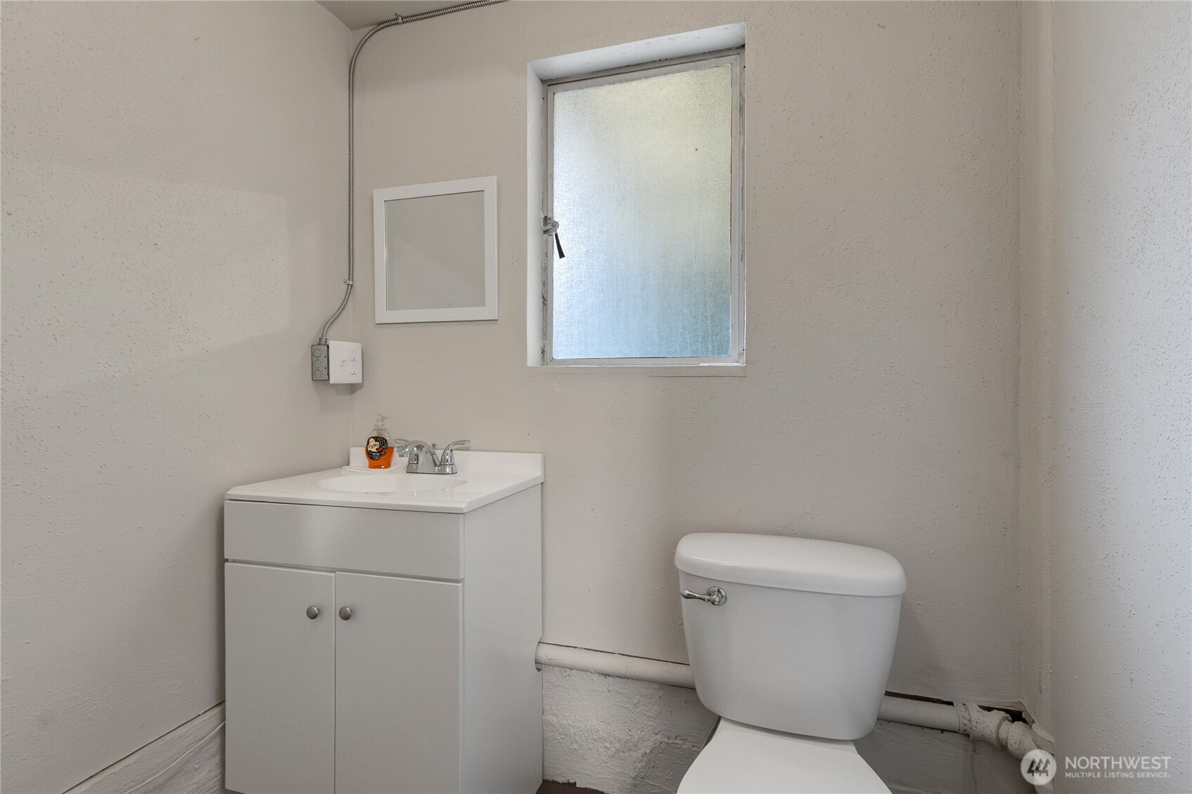 12019 Bingham Ave E, Tacoma, WA 98446-4325