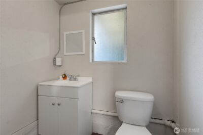 12019 Bingham Ave E, Tacoma, WA 98446-4325 - Photo 30