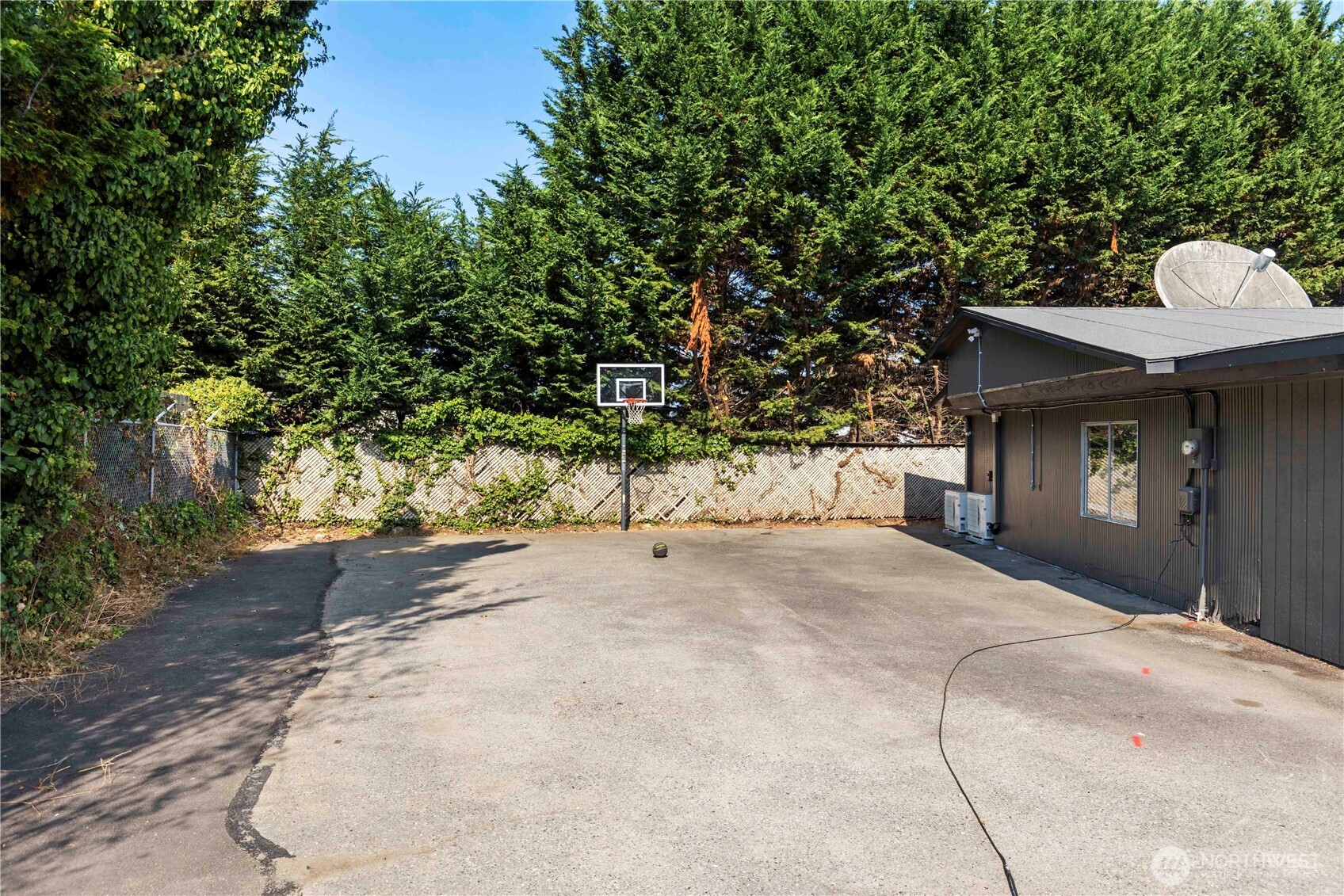 3062 44th st e , Tacoma, WA 98443