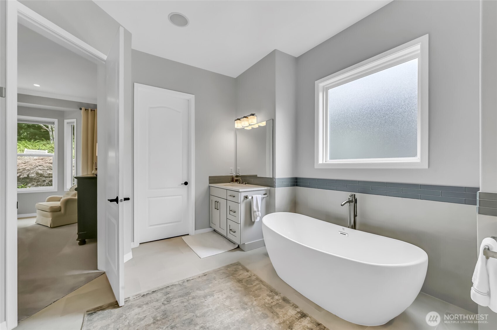 24132 NE 131st Terrace , Redmond, WA 98053