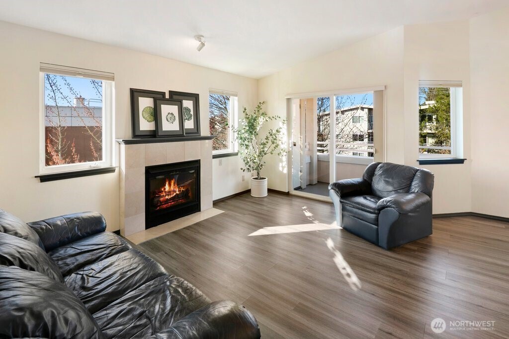 1707 NW 59th Street #302, Seattle, WA 98107