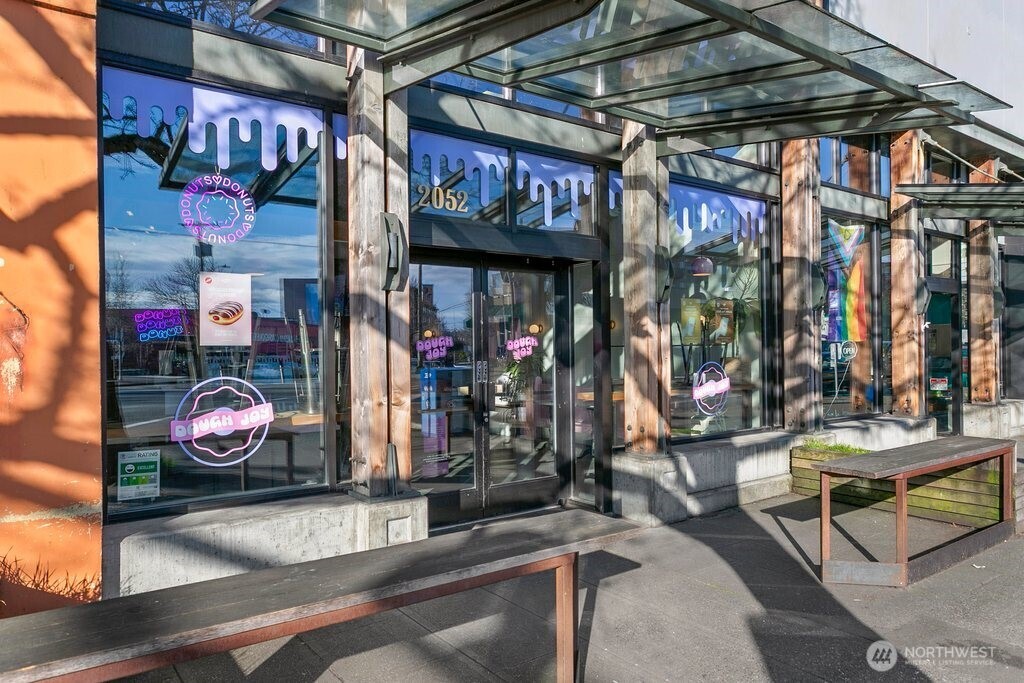 1707 NW 59th Street #302, Seattle, WA 98107