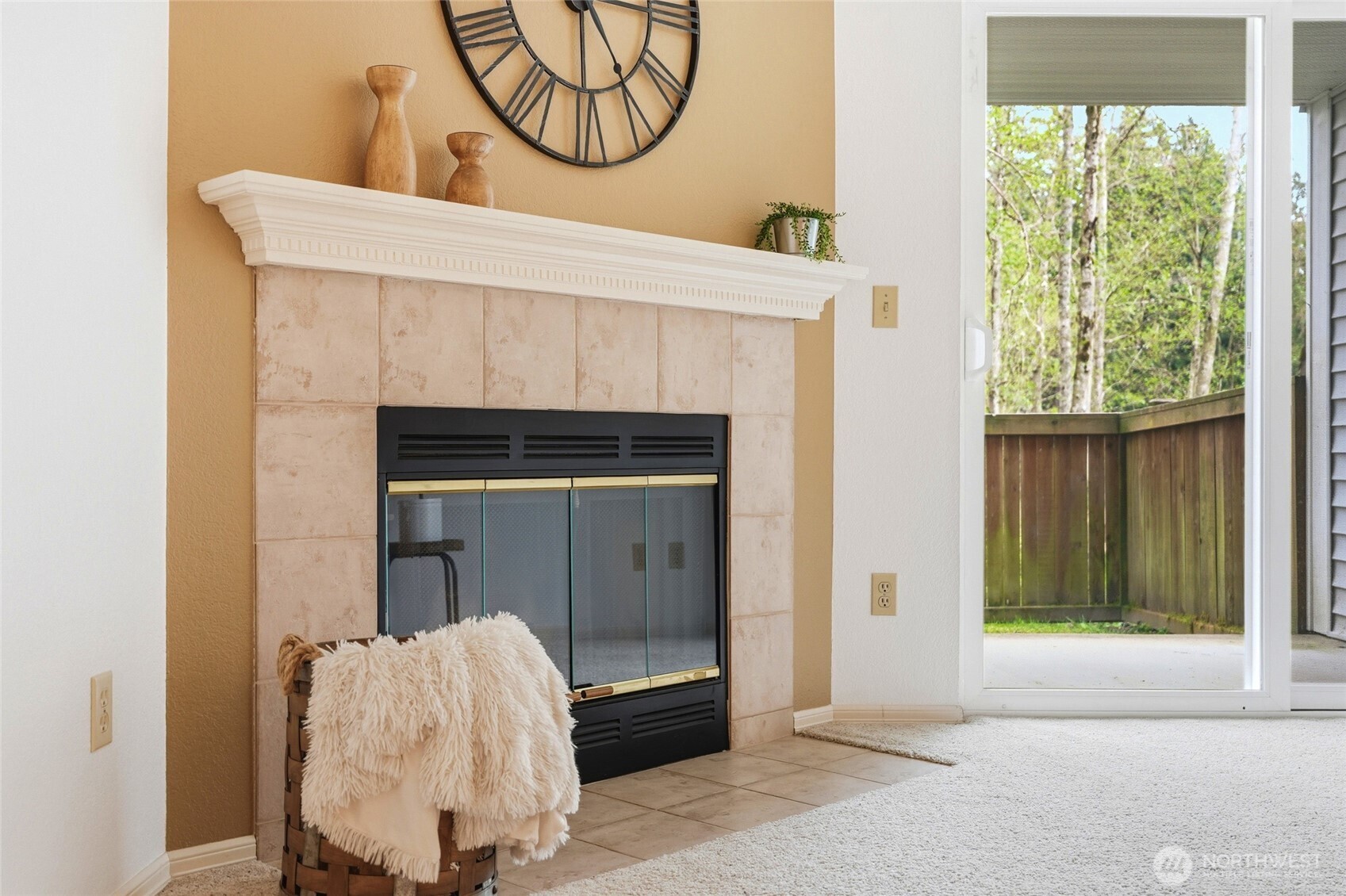 12720 NE 10th Place #D105, Bellevue, WA 98005