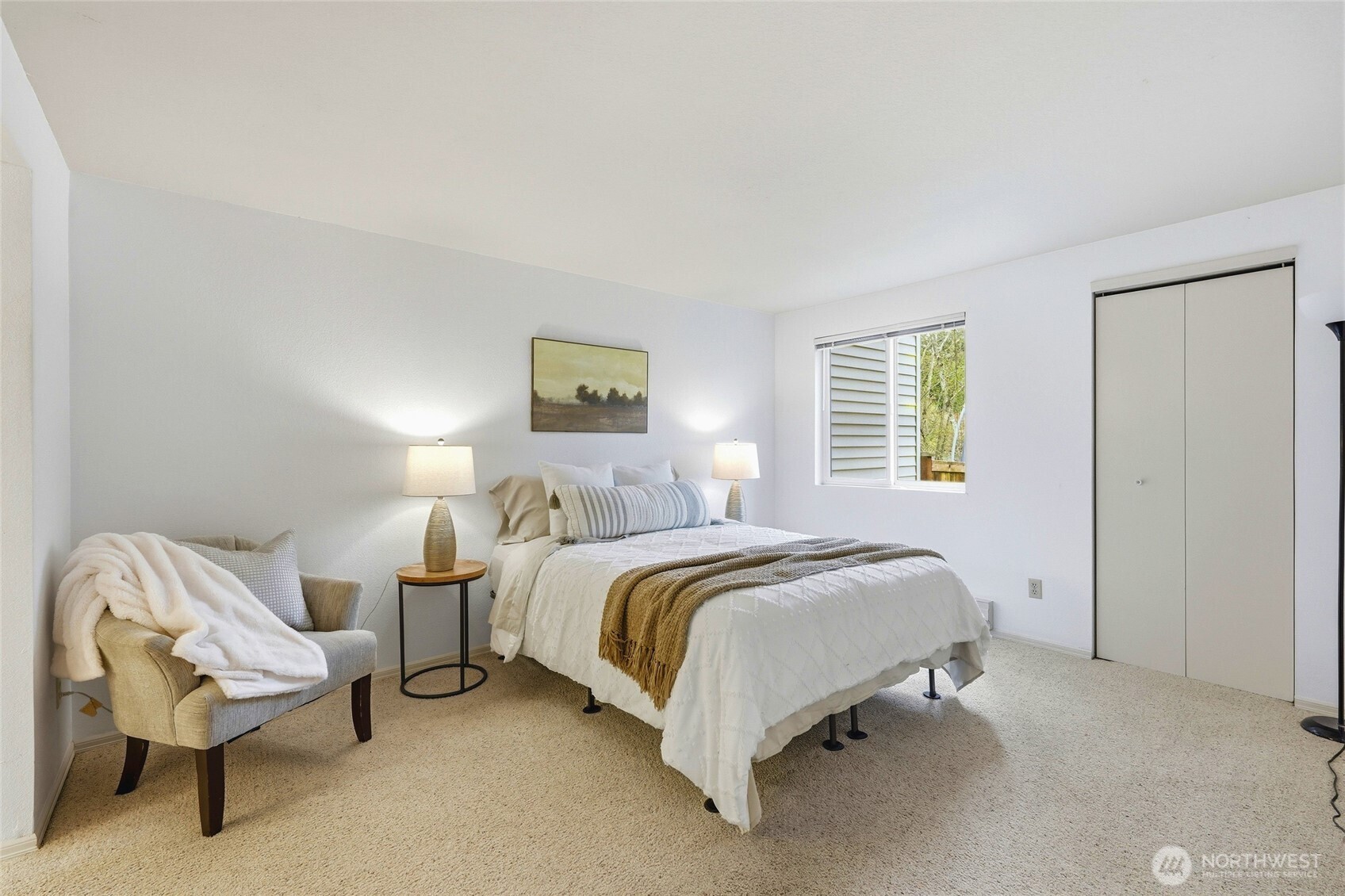 12720 NE 10th Place #D105, Bellevue, WA 98005