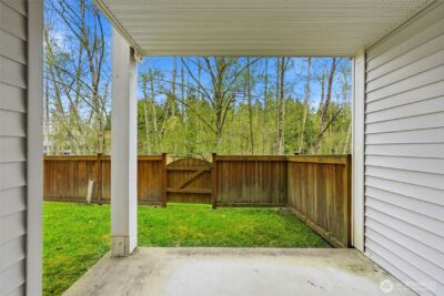 12720 NE 10th Place #D105, Bellevue, WA 98005 - Photo 13