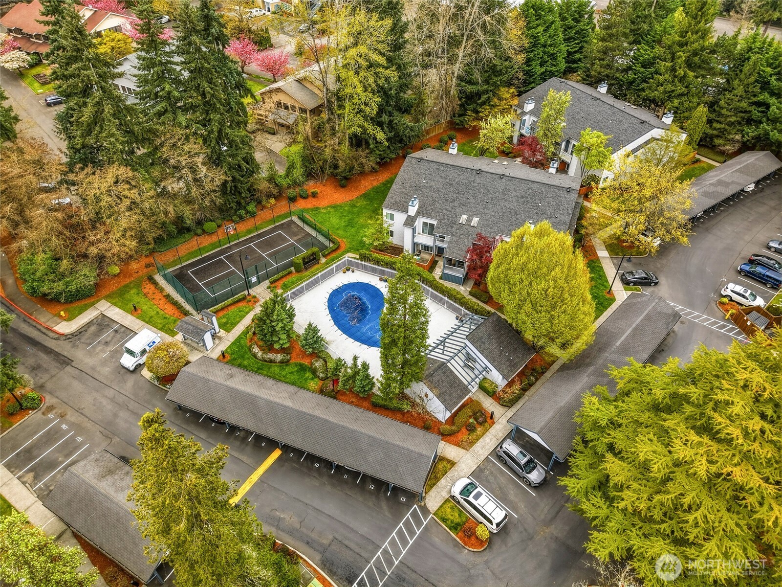 12720 NE 10th Place #D105, Bellevue, WA 98005