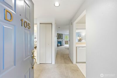 12720 NE 10th Place #D105, Bellevue, WA 98005 - Photo 3