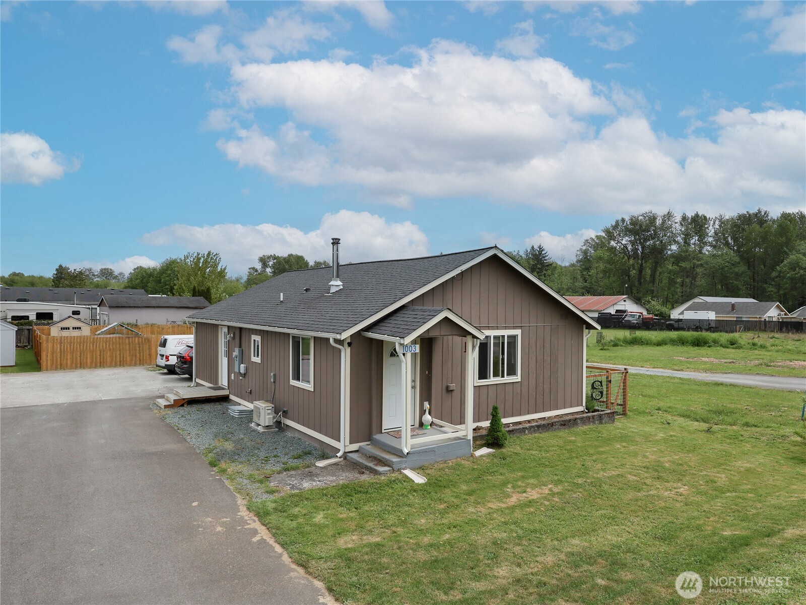 1003 N Fruitdale Road , Sedro Woolley, WA 98284