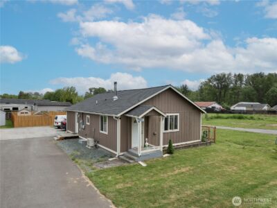 1003 N Fruitdale Road , Sedro Woolley, WA 98284