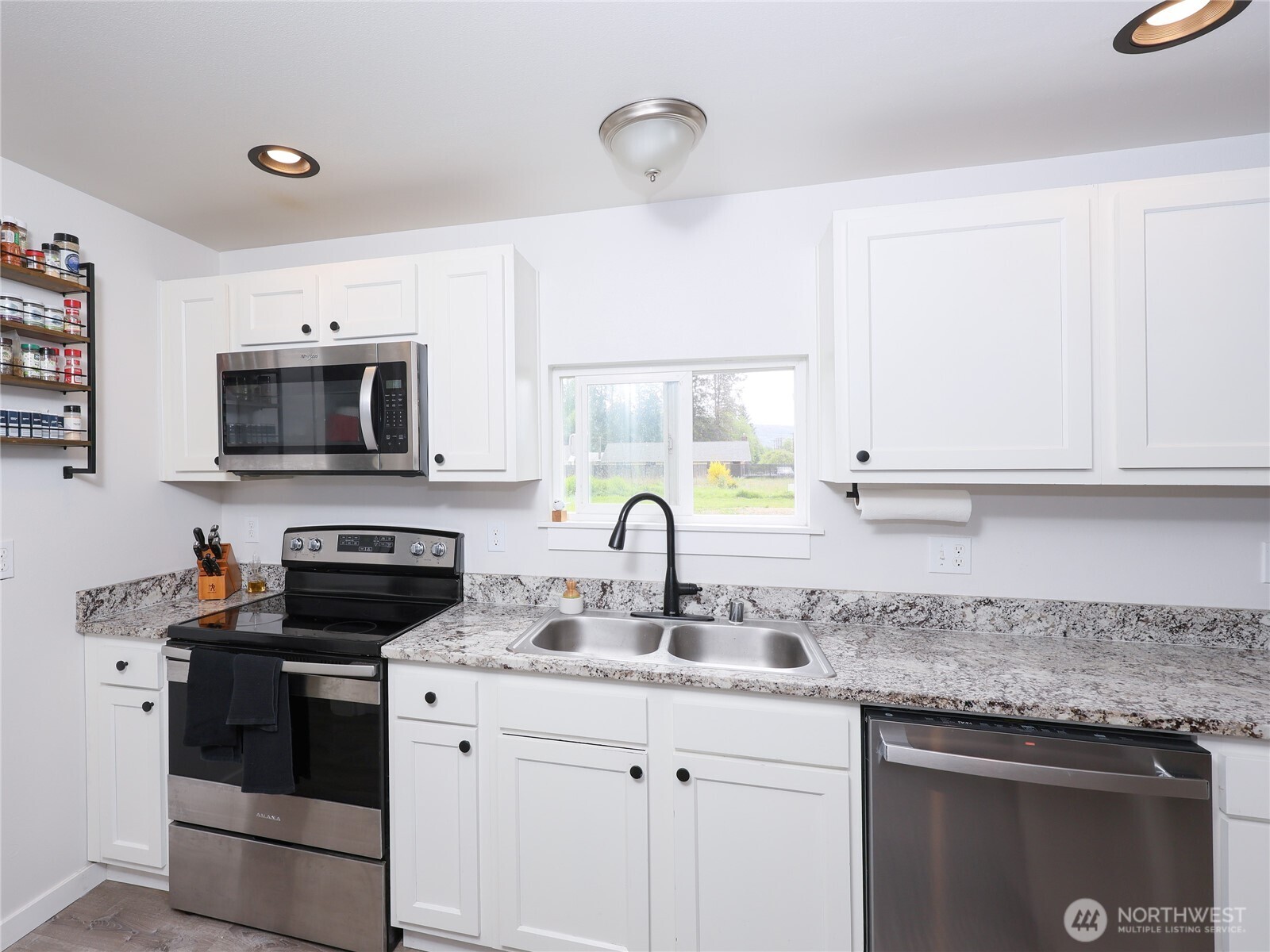 1003 N Fruitdale Road , Sedro Woolley, WA 98284