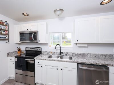 1003 N Fruitdale Road , Sedro Woolley, WA 98284 - Photo 8