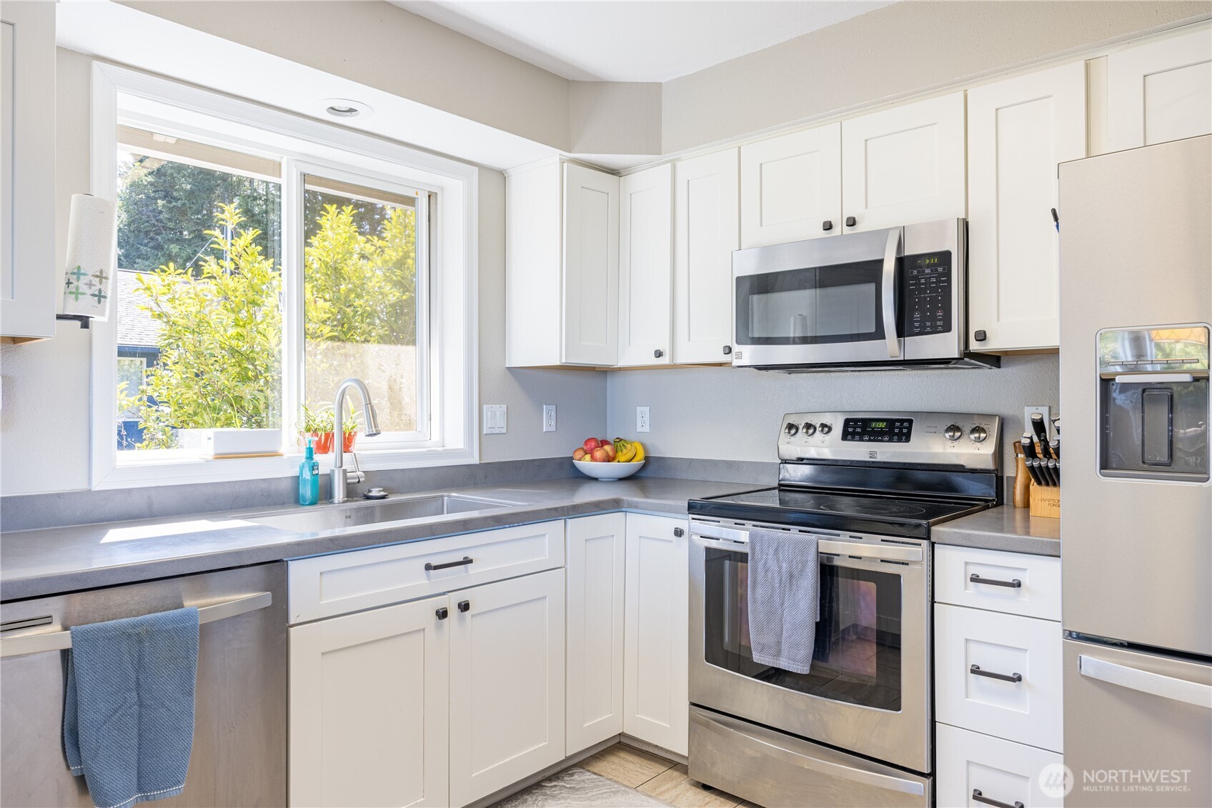 2234 W 12th Street , Port Angeles, WA 98363